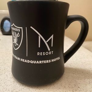 Raiders : M Resort 15oz coffee mug , Brand New no tags